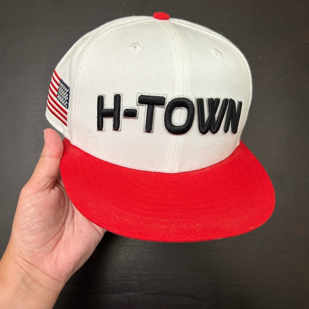 New Era 9FIFTY H TOWN SnapBack Hat